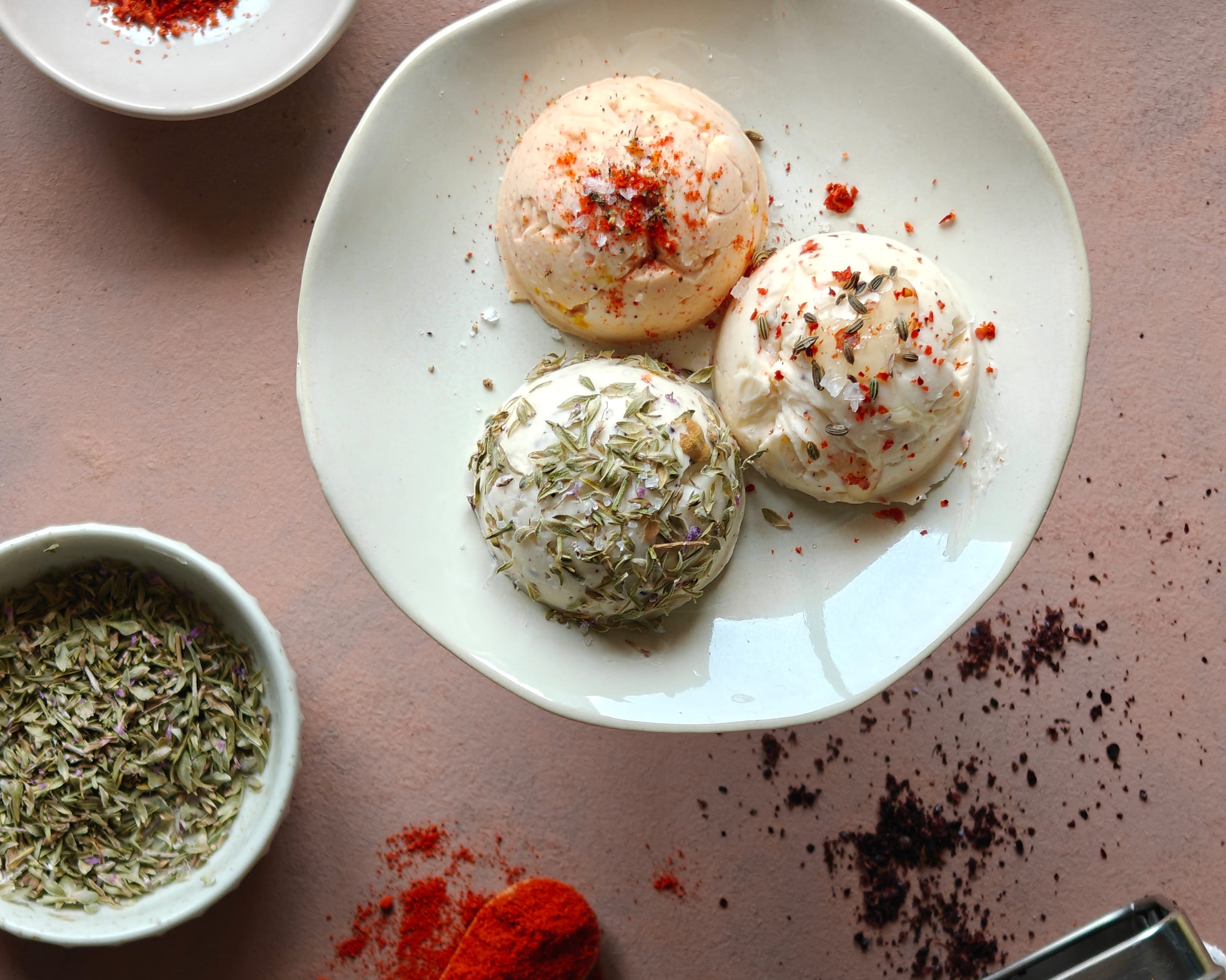 Specerijen boter in verschillende smaken