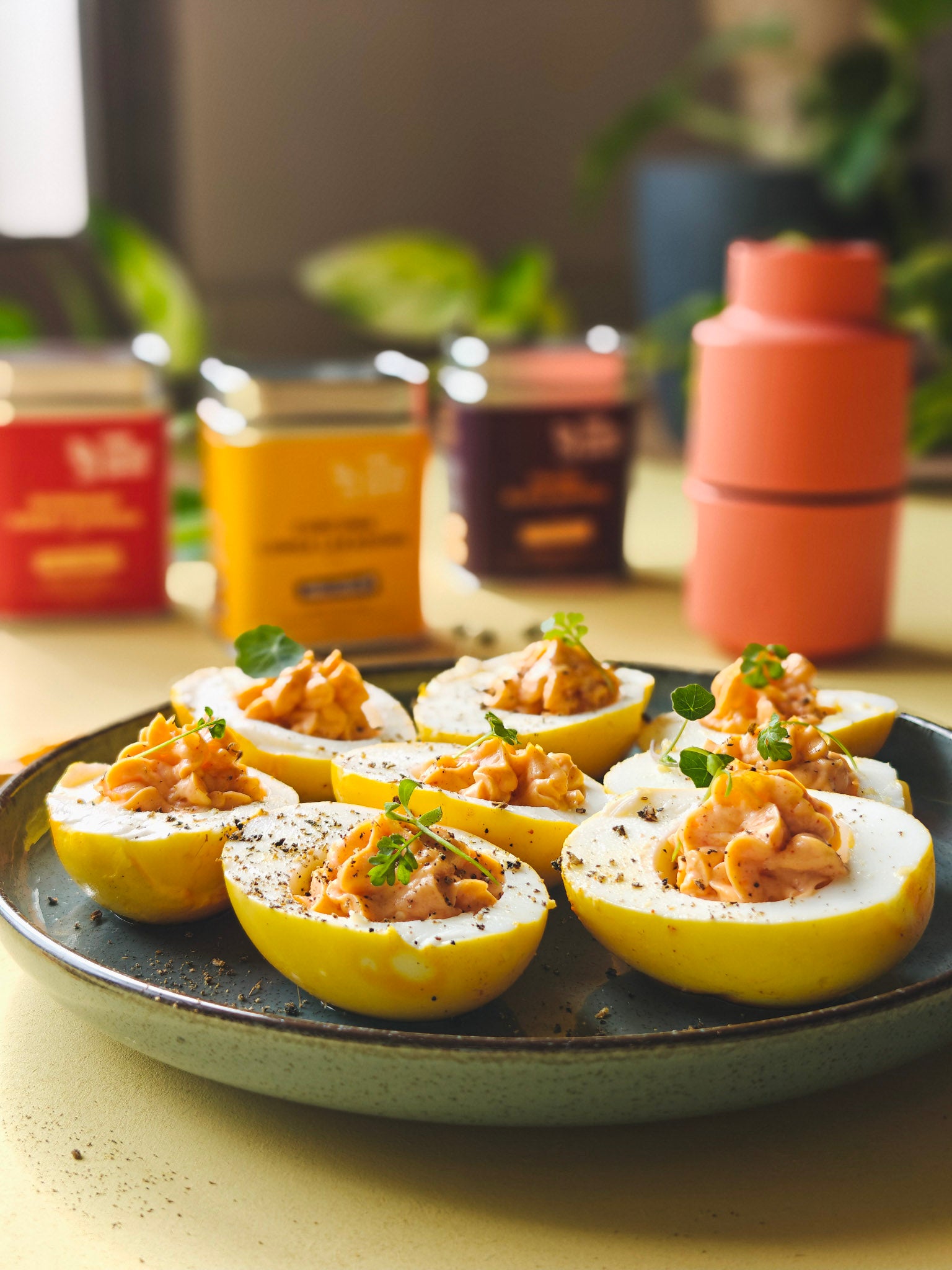 Gevulde kurkuma eieren