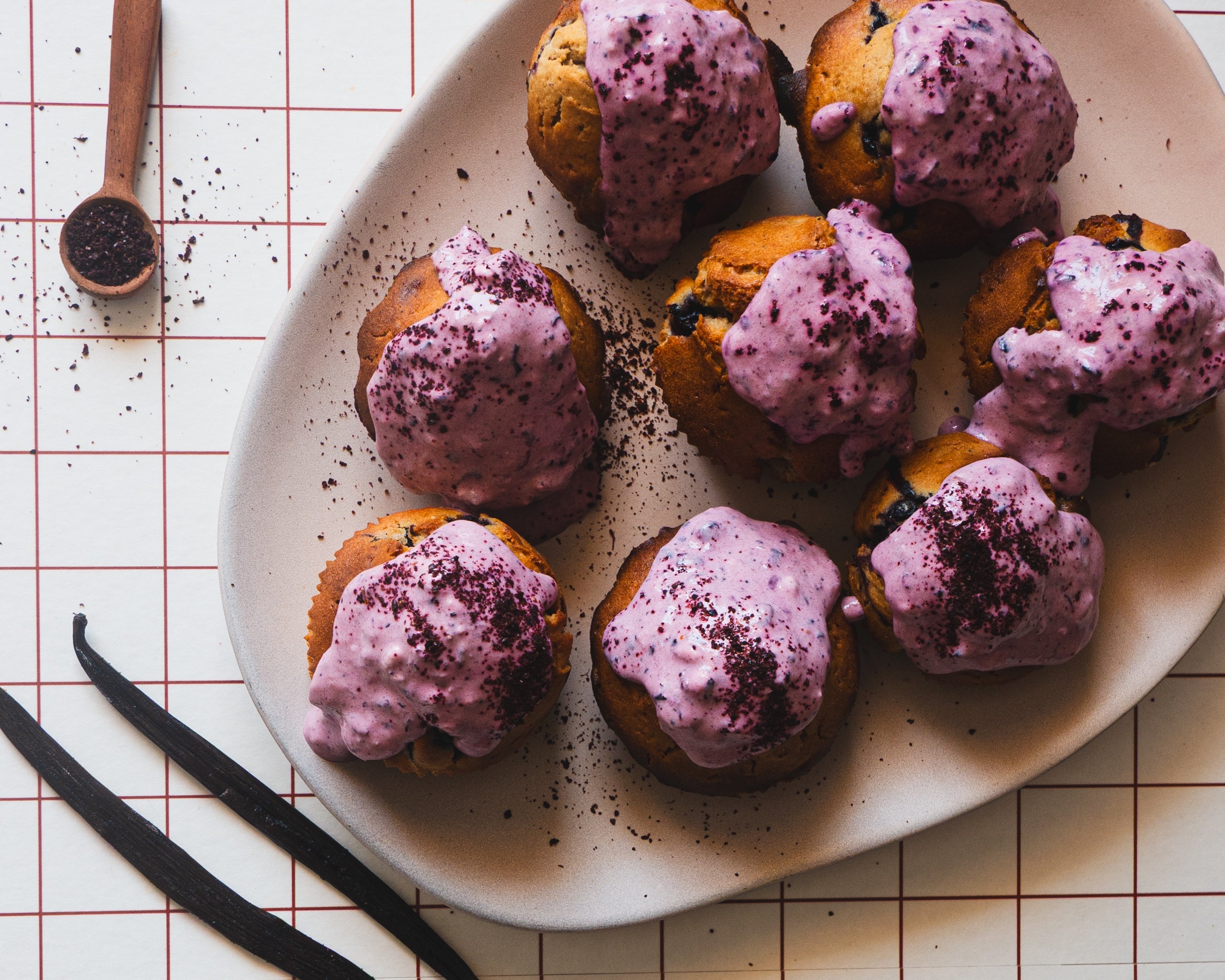 Bosbessen muffins met sumak icing