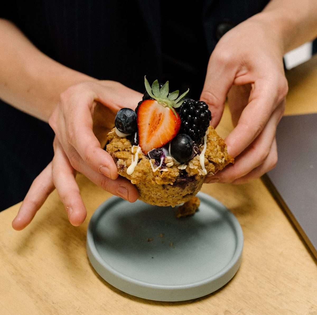 Vegan ontbijtmuffins met blauwe bessen