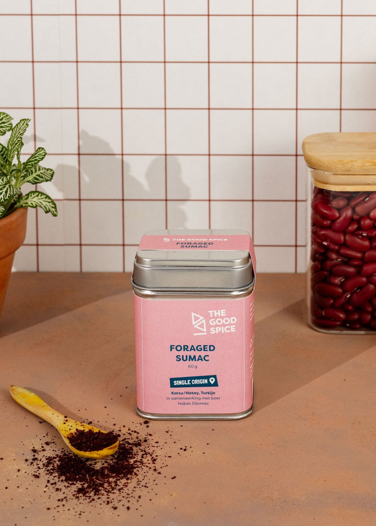 Sumak gemalen | Foraged Sumac